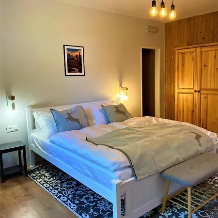 Diana Bed & Breakfast *